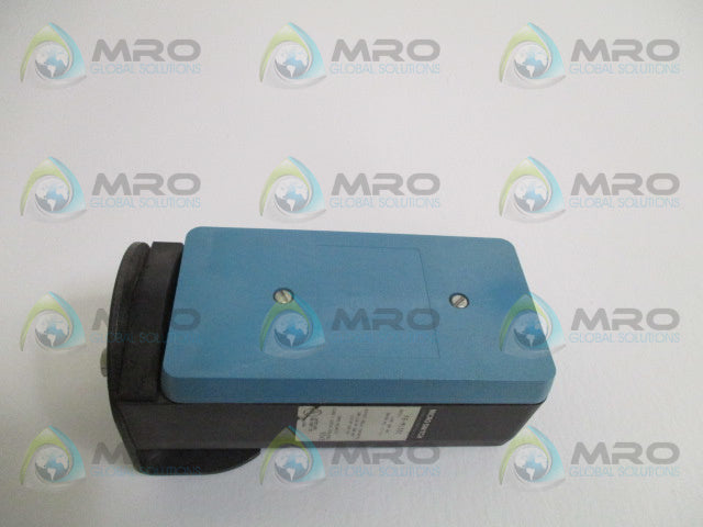 MICRO SWITCH FE-MLS8C PHOTOELECTRIC SENSOR *USED*