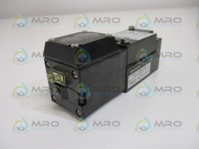 MICROSWITCH MPR8S32B27L3HD PHOTOELECTRIC SENSOR *NEW IN BOX*