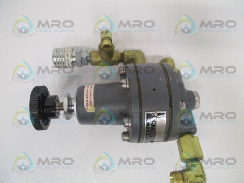MOORE NULLMATIC 40-15 14870-4/140J PRESSURE REGULATOR *USED*