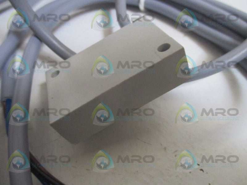 BALLUFF BES517-3035-M1-Y PROXIMITY SENSOR 10-30 VDC *NEW NO BOX*