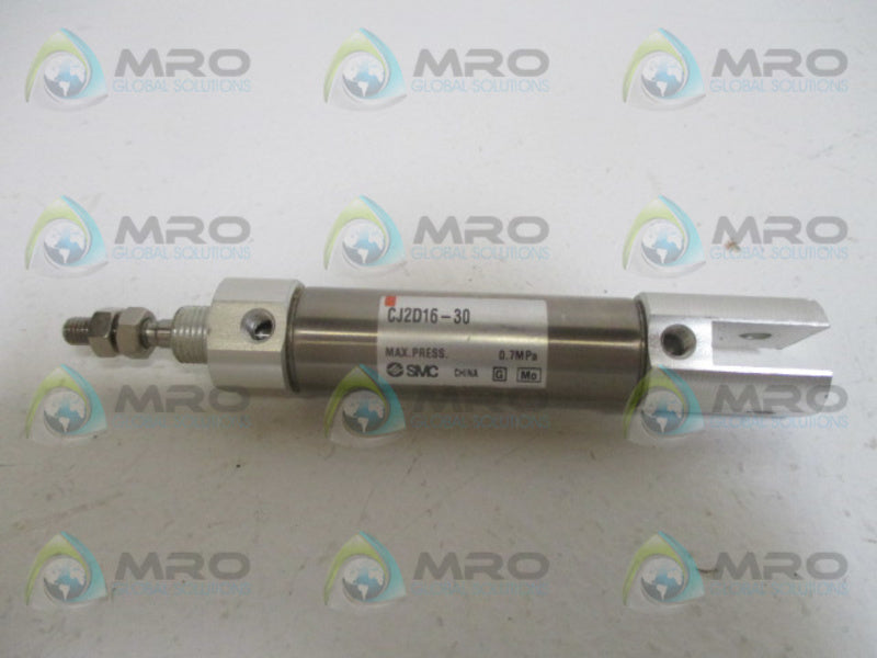 SMC CJ2D16-30 CYLINDER *NEW NO BOX*