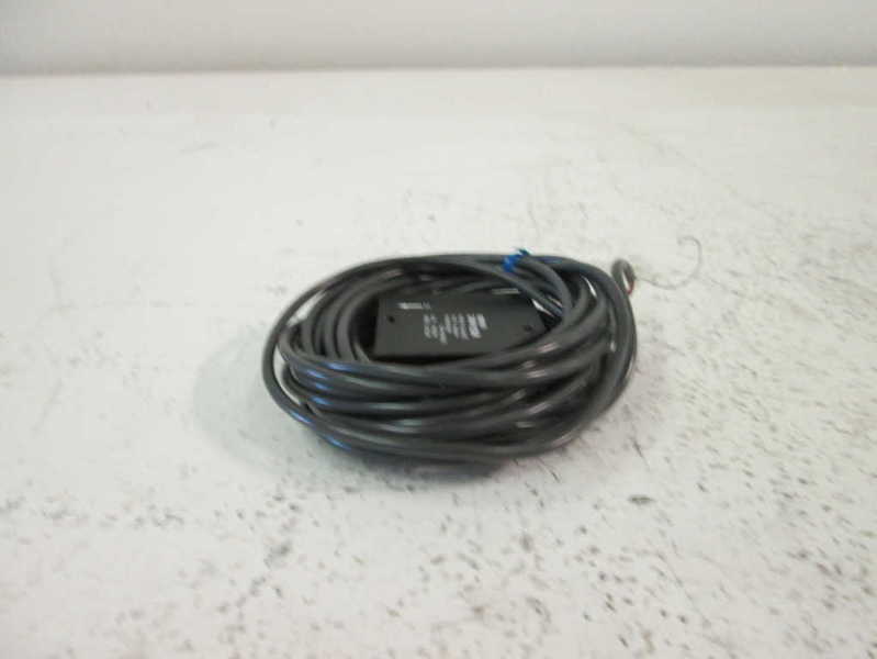 Omron Z4WV25R NSFP ** GENUINE ** 1224 VDC  Z4W V25R