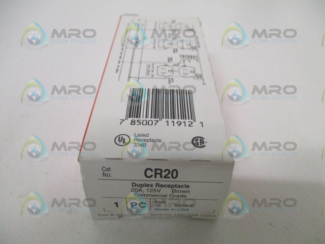 PASS & SEYMOUR CR20 DUPLEX RECEPTACLE *NEW IN BOX*