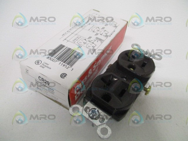 PASS & SEYMOUR CR20 DUPLEX RECEPTACLE *NEW IN BOX*