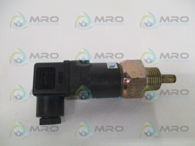PDI PDTF-140R-8M-C-HC TEMPERATURE SWITCH *NEW NO BOX*