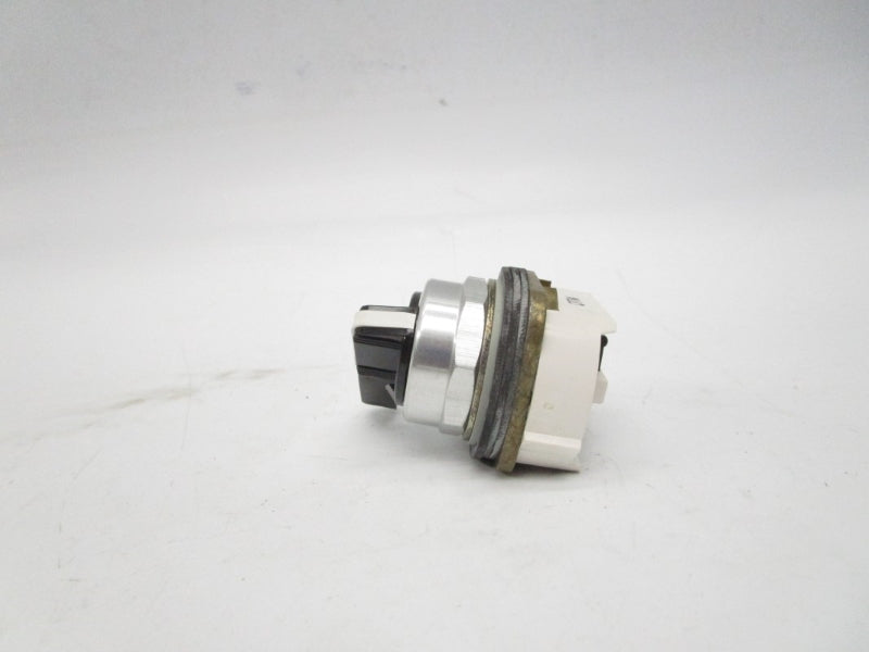 ALLEN BRADLEY 800T-J17KC1GAXX SER. T (WH) NSMP
