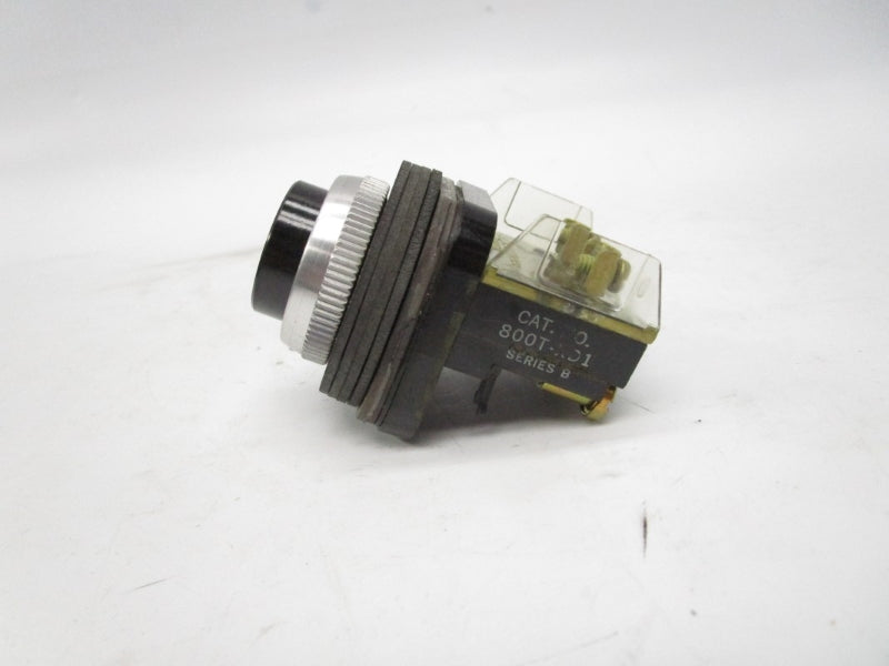ALLEN BRADLEY 800T-B2D2 SER. A 600VAC NSNP