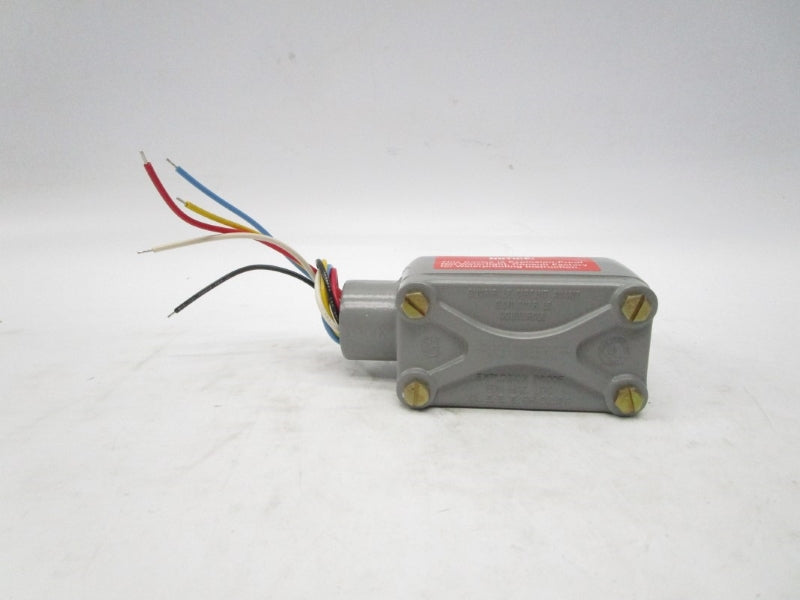 ELECTRO-SENSORS M-100 J031821-05 115VAC NSNP