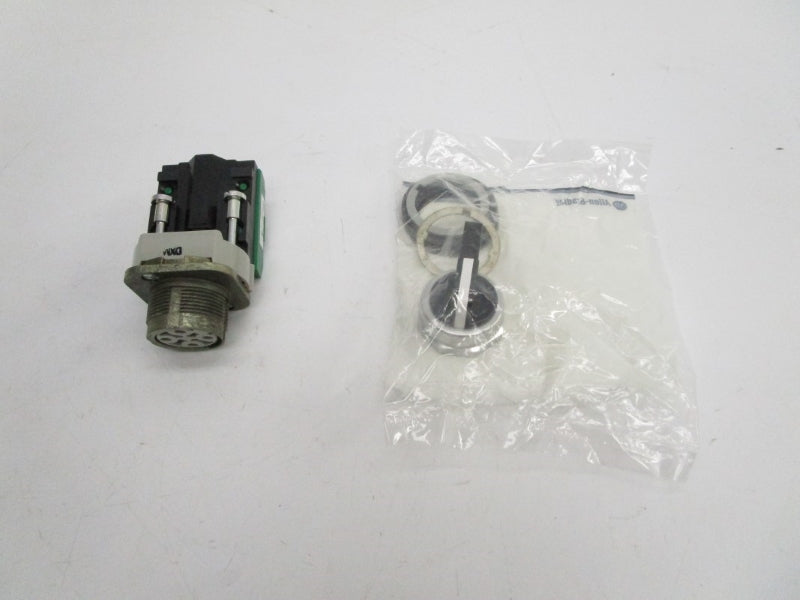 ALLEN BRADLEY 800T-H19AP SER. T 600VAC (WH) NSMP