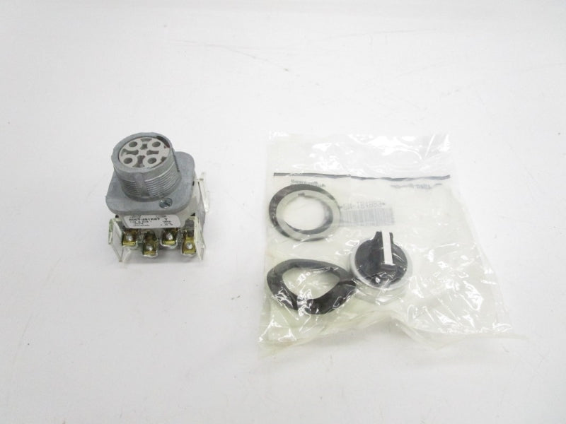 ALLEN BRADLEY 800T-J91KC7B SER. T (WH) NSMP