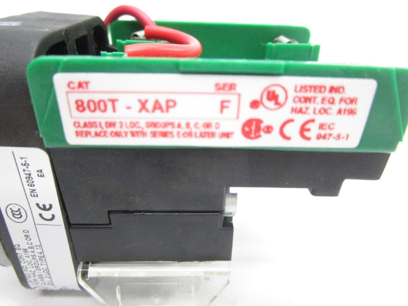 ALLEN BRADLEY 800T-QT24AAP SER. T 24VAC/DC (WH) NSMP