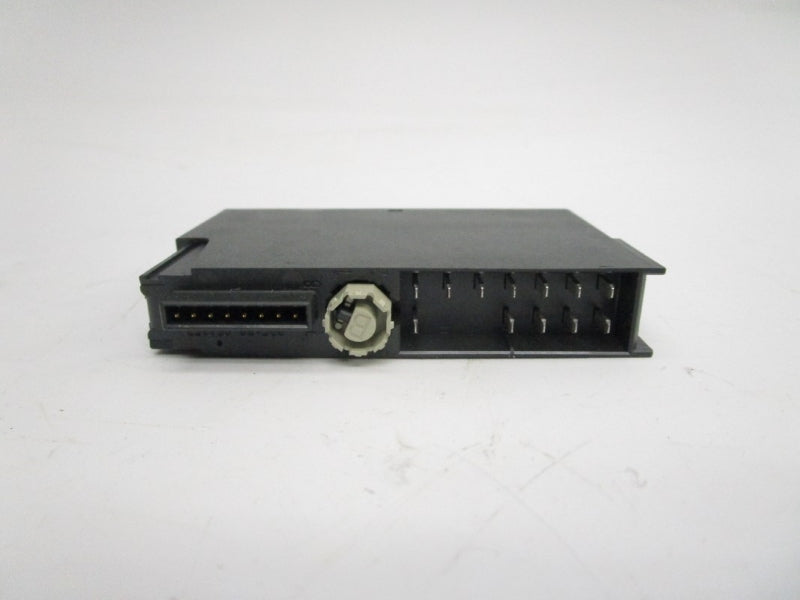 SIEMENS 6ES7132-4BD32-0AA0 24VDC 2A (AS PICTURED) NSNP