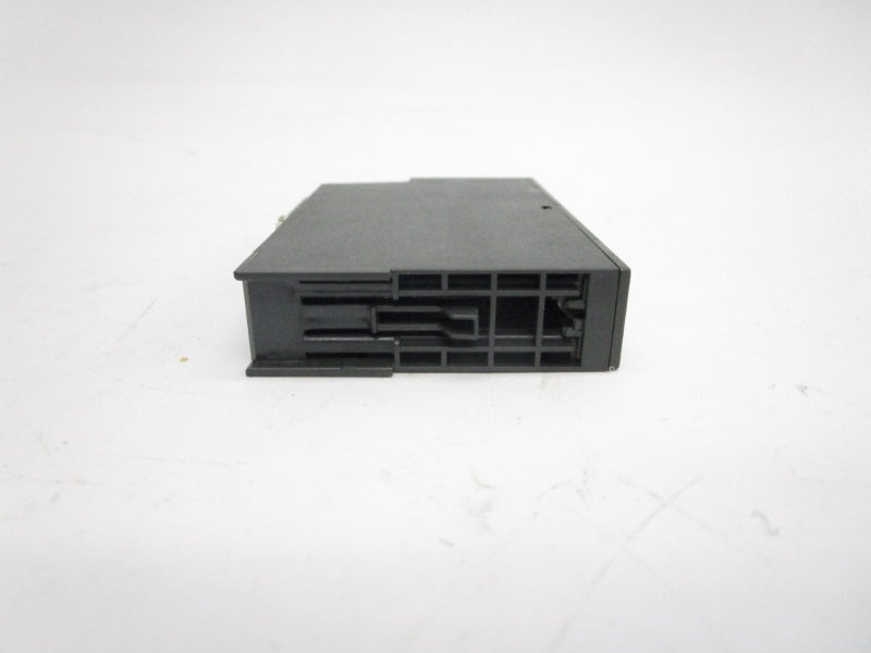 SIEMENS 6ES7132-4BD32-0AA0 24VDC 2A (AS PICTURED) NSNP