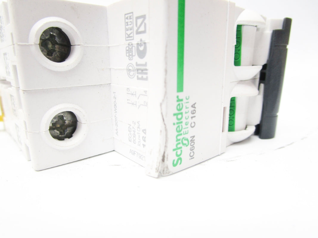 SCHNEIDER ELECTRIC IC60NC16A 400V UNMP