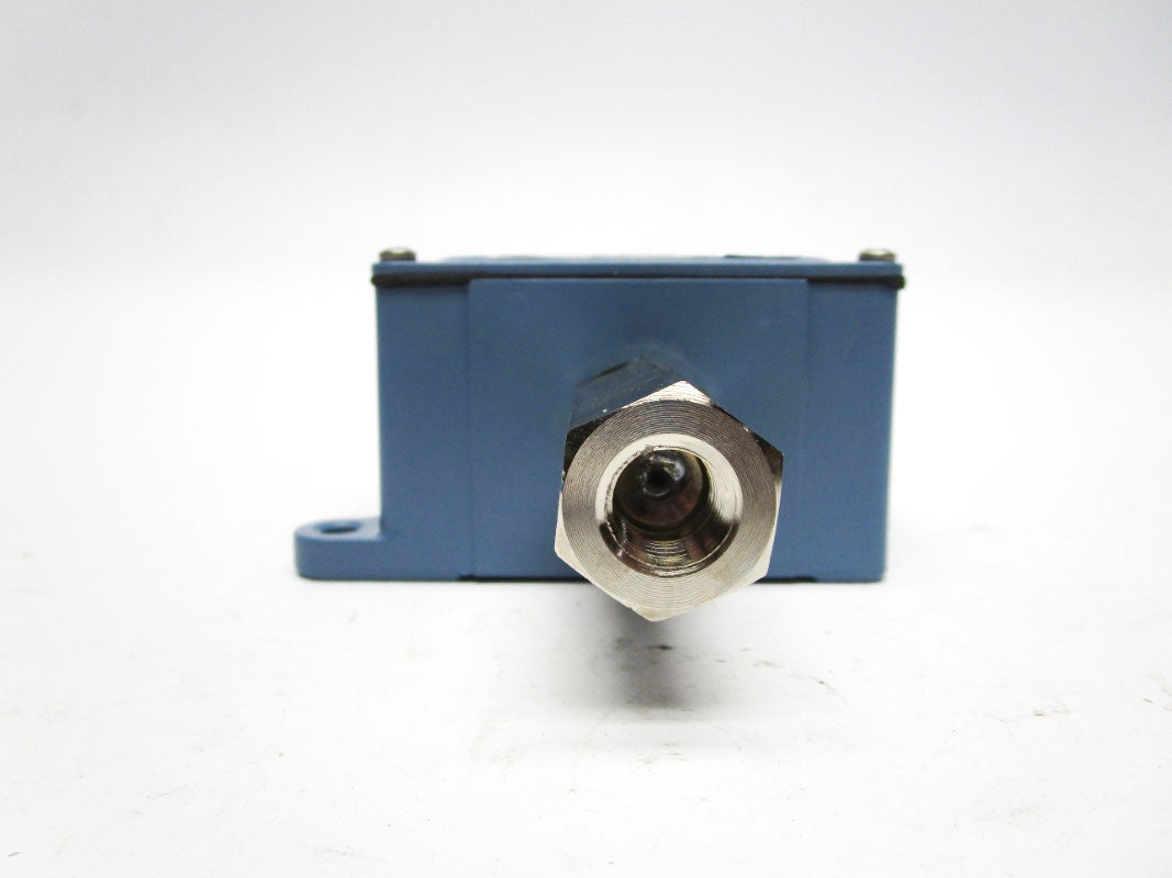 UNITED ELECTRIC J6D-12947-1 200PSI 277VAC 15A NSNP