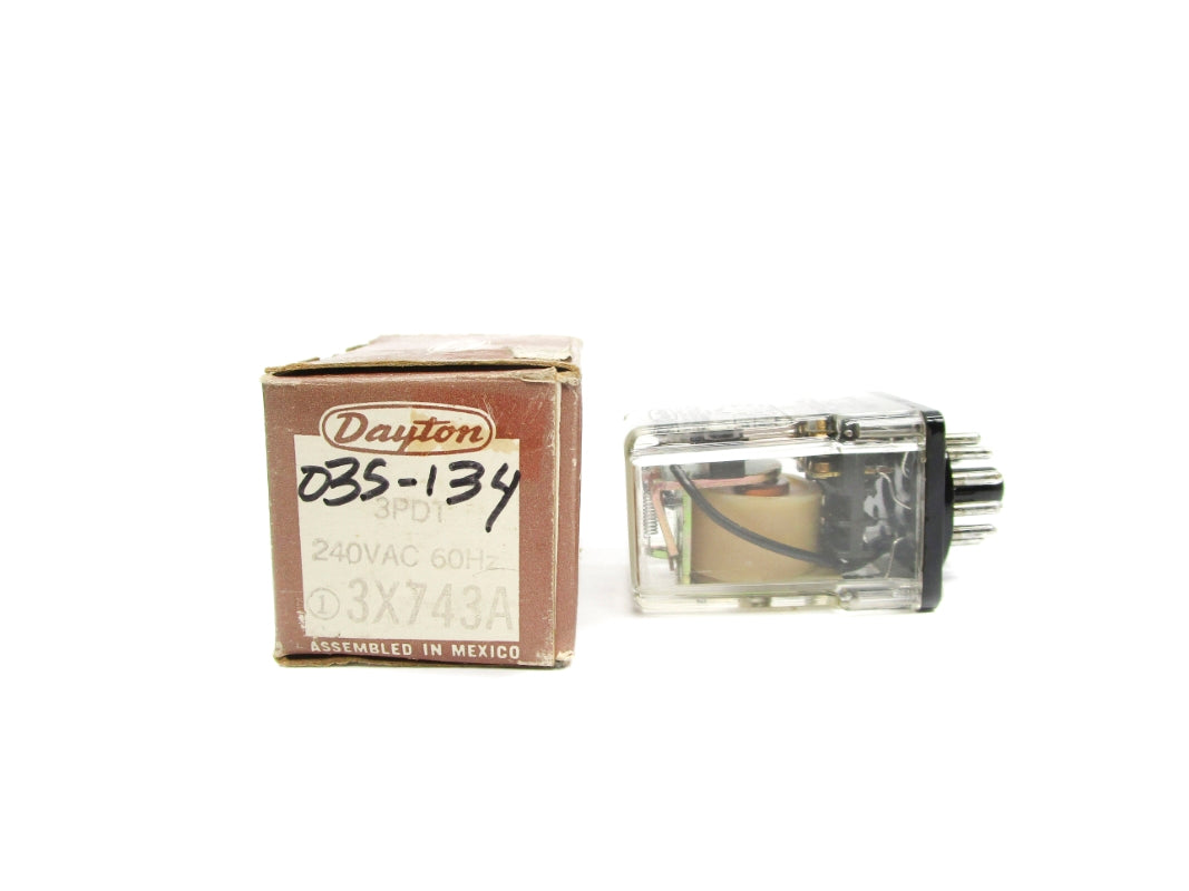 DAYTON 3X743A 240VAC 6A NSMP