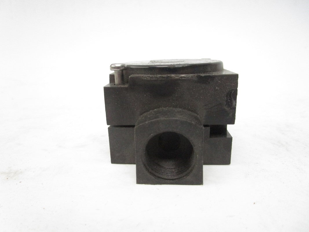 TELEMECANIQUE XSB-A25811 120V NSNP