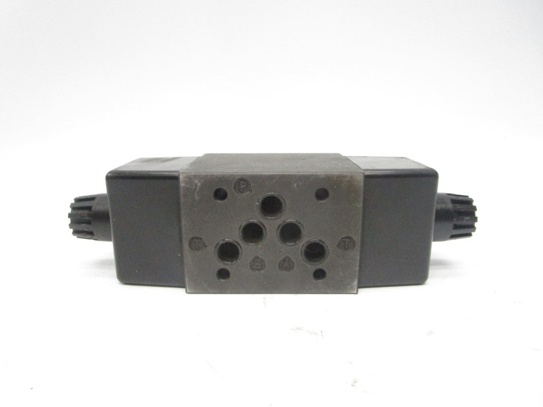 PARKER D3W4CNYW4 120V 0.72A 3000PSI UNMP
