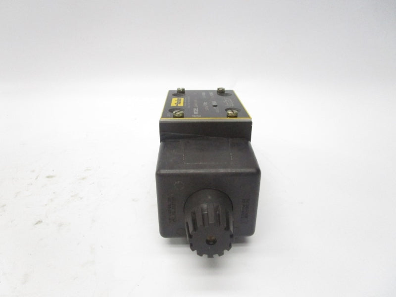 PARKER D3W4CNYW4 120V 0.72A 4000PSI NSMP