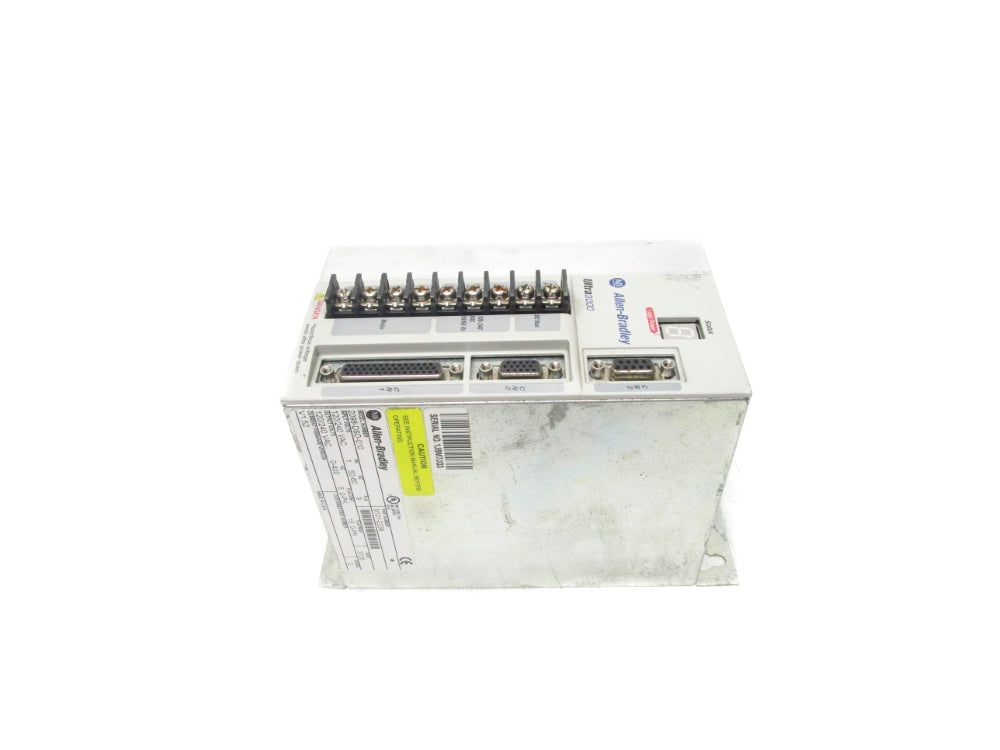 ALLEN BRADLEY 2098-DSD-010 SER. C F/W V1.52 UNMP