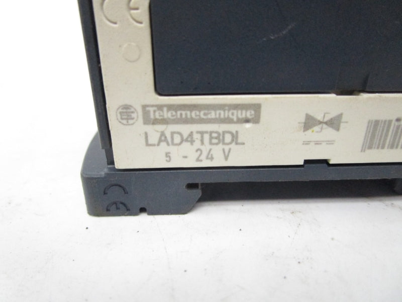 TELEMECANIQUE CAD32BD 24VDC 10A NSNP