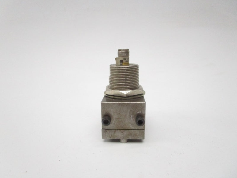 OMRON E2E-X10F1-M1 12-24VDC UNMP