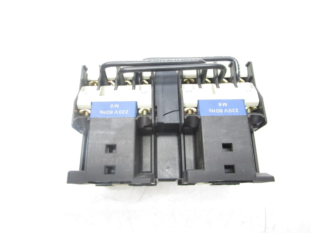 TELEMECANIQUE LC2D0901M6 (AS PICTURED) NSNP