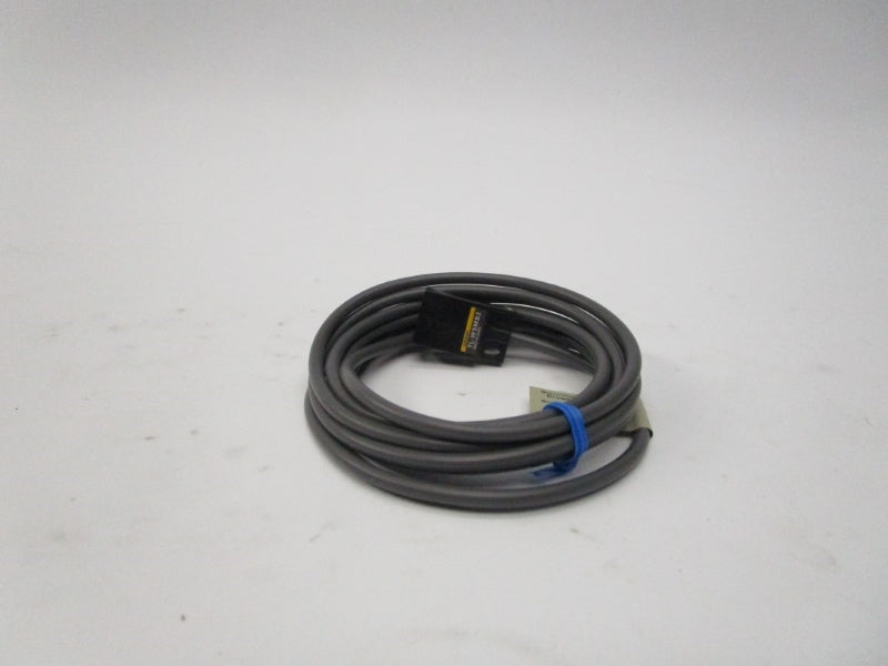 OMRON TL-W5MB2 12-24VDC NSMP