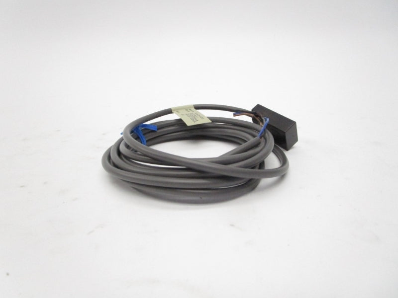 OMRON TL-W5MB2 12-24VDC NSMP