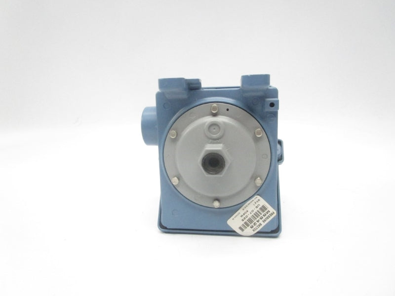 UNITED ELECTRIC J403-451 480VAC 15A 225PSI UNMP