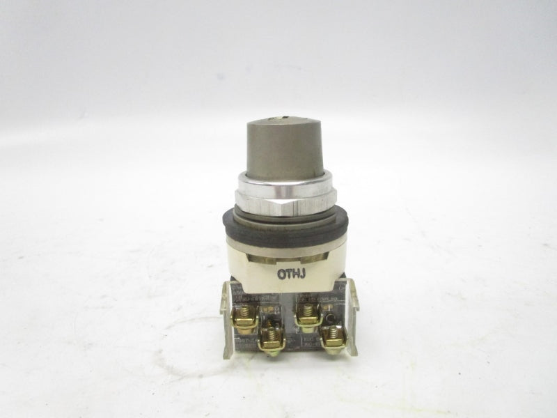 ALLEN BRADLEY 800T-H48B SER.T (NO KEY) UNMP