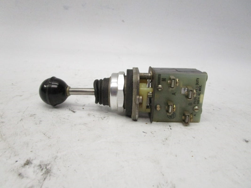 ALLEN BRADLEY 800T-T2MB20 SER. N 600VAC UNMP