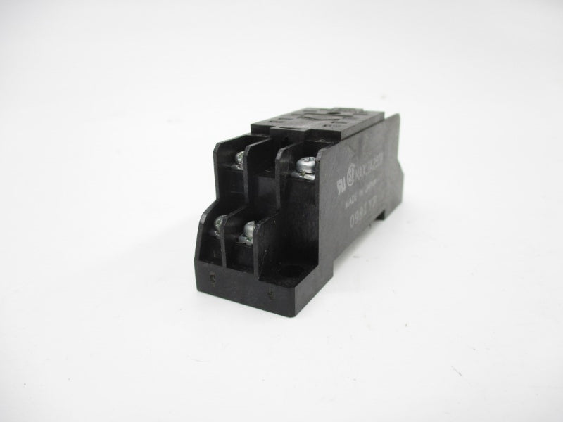 OMRON PYF08A 250V 7A NSNP
