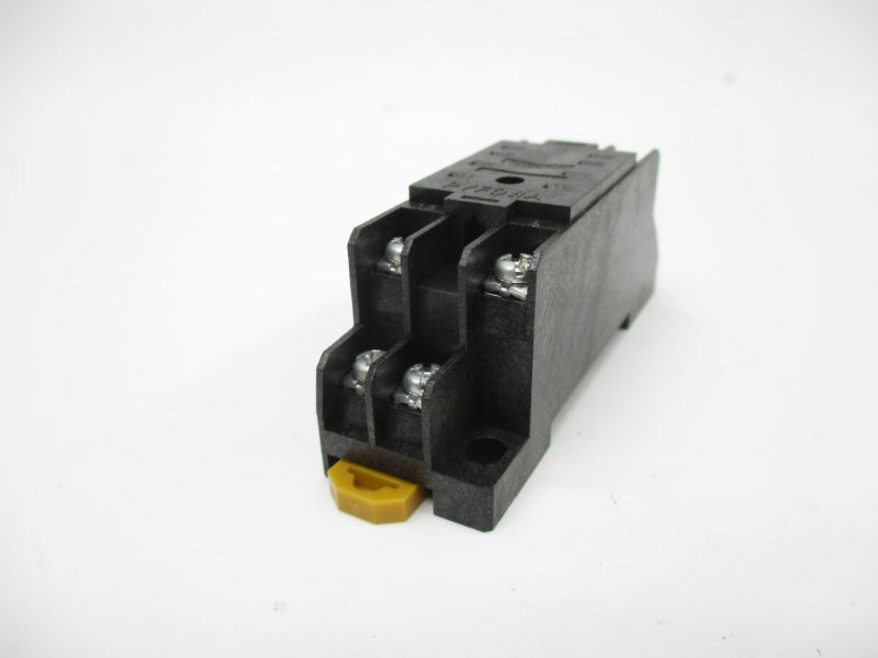 OMRON PYF08A 250V 7A NSNP