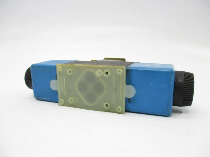 VICKERS DG4V3S6CVMFWB560 02-109685 110/120V .48/.46A 5000PSI NSNP