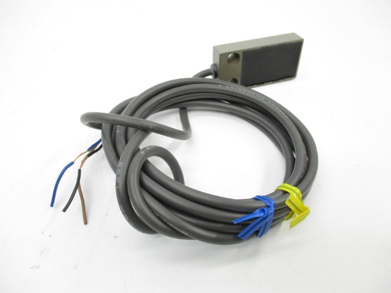OMRON TL-W5E2 12-24VDC NSMP