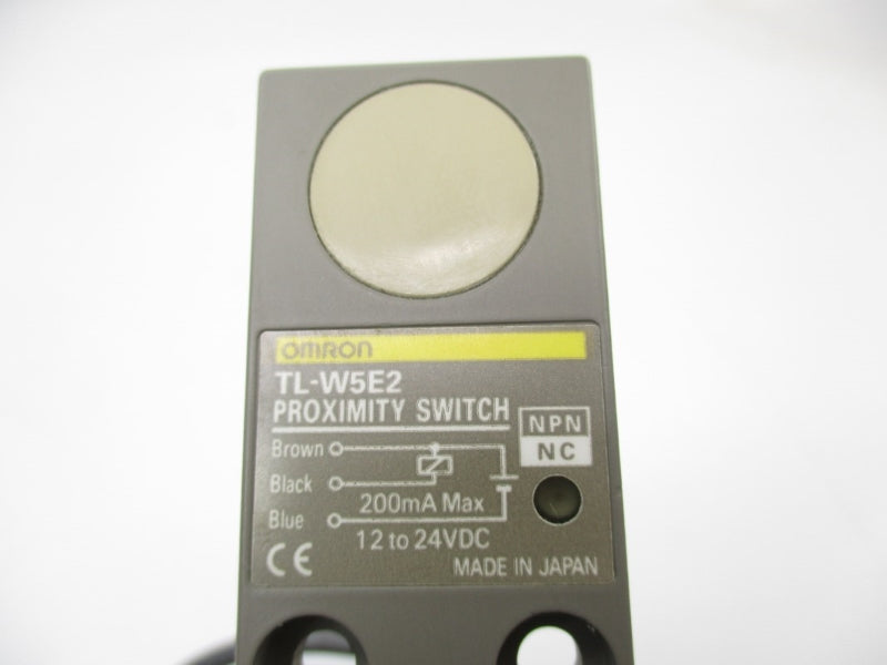 OMRON TL-W5E2 12-24VDC NSMP