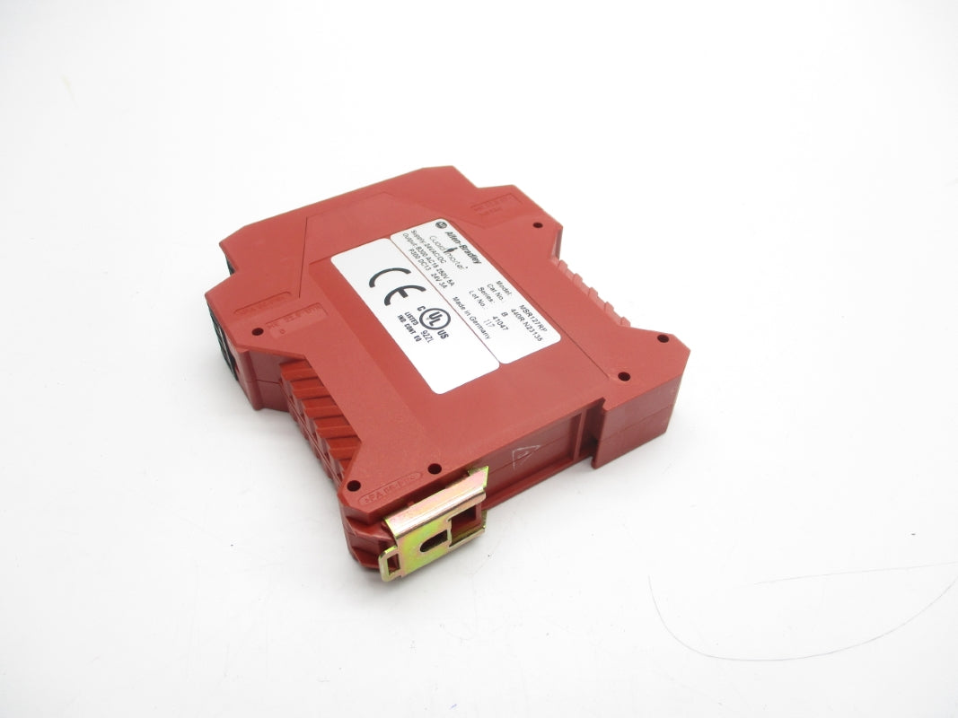 ALLEN BRADLEY 440R-N23135 SER. B 24VAC/DC 5A (WH) NSMP-440R-N23135