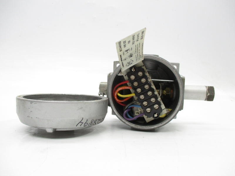 UNITED ELECTRIC J110A-354-9803 125/250VAC 15A 0-50PSI UNMP