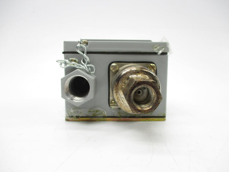 GENERAL ELECTRIC CR127B11 115VAC 40A 255PSI NSNP