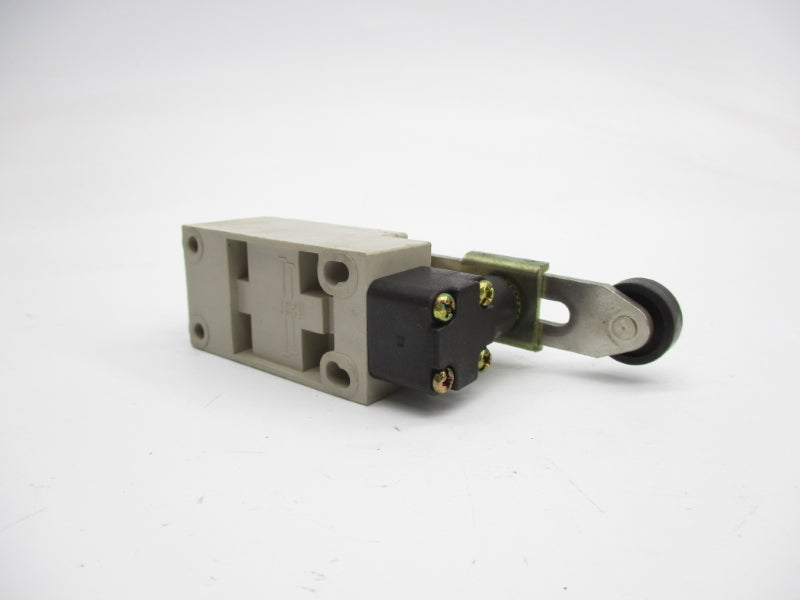 OMRON D4D-2121 380VAC 6A NSNP