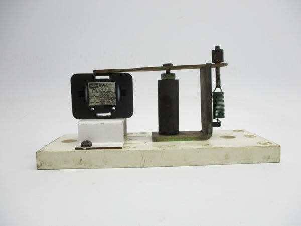 HUBBELL 59551008 600V 5A UNMP