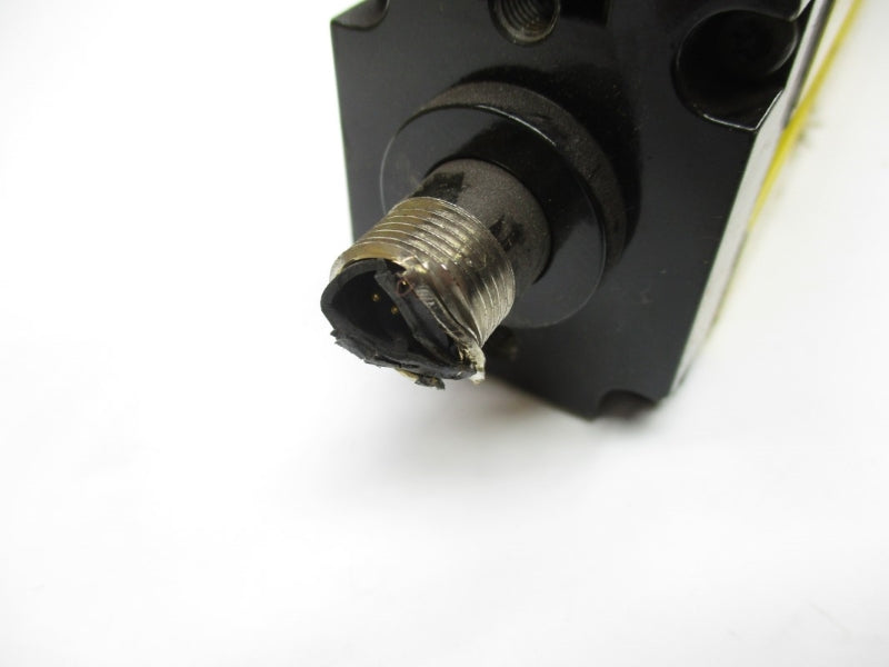 BANNER ENGINEERING SLSR30-900Q8 24VDC 0.275A (AS PICTURED) NSNP