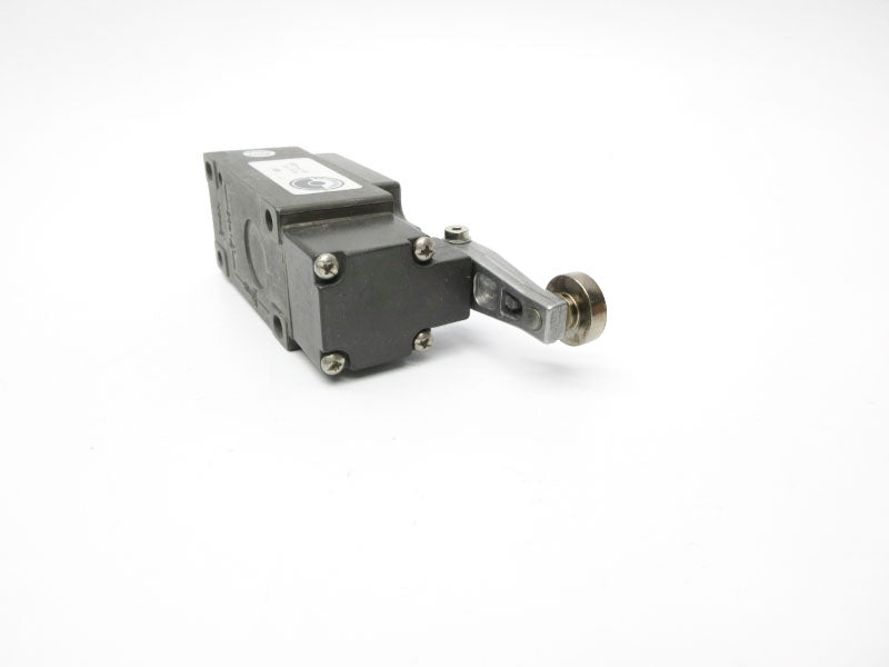 EUCHNER NZ1HS-528-M 230V 4A NSNP