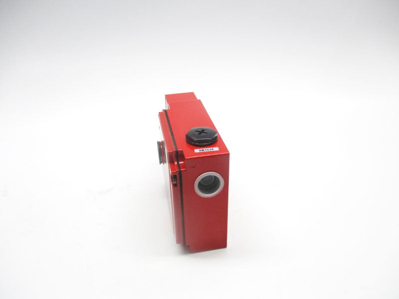 TELEMECANIQUE XCSE8311 24/48VAC 6A NSMP