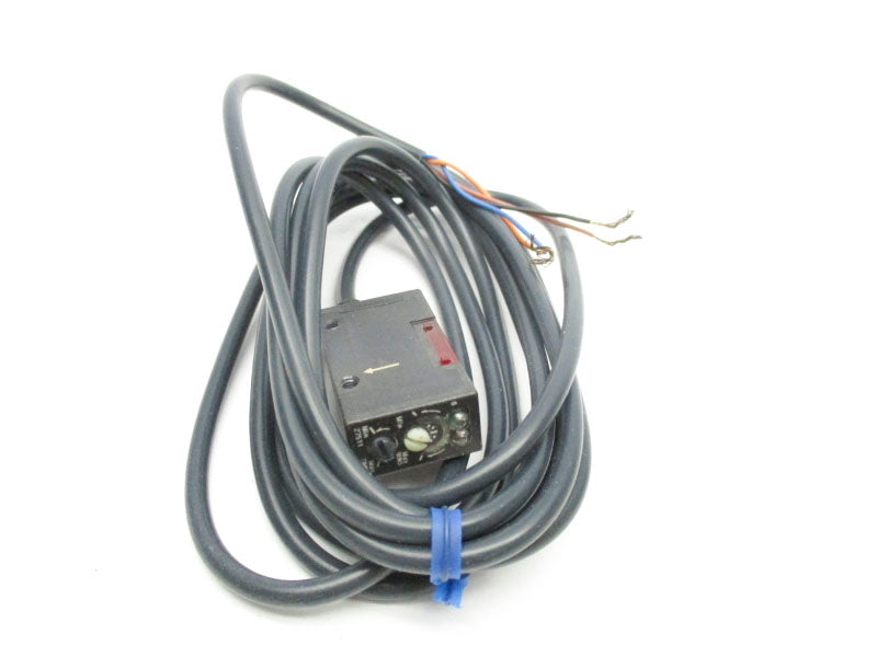 OMRON E3S-AT71-D 10-30VDC NSMP