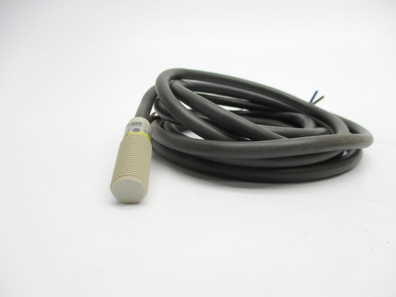 OMRON E2F-X2E1 12-24VDC NSNP