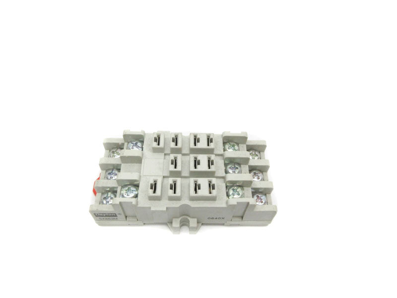 DAYTON 5X853M 300V 15A NSNP