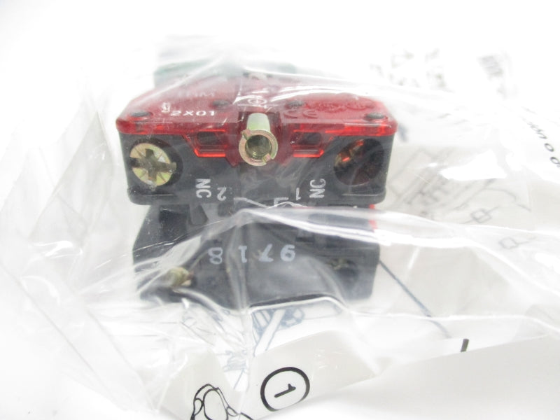 ALLEN BRADLEY 800E-2TLT5X11 SER. A 120/110V (PKG OF 5) (BR/WH) NSMP