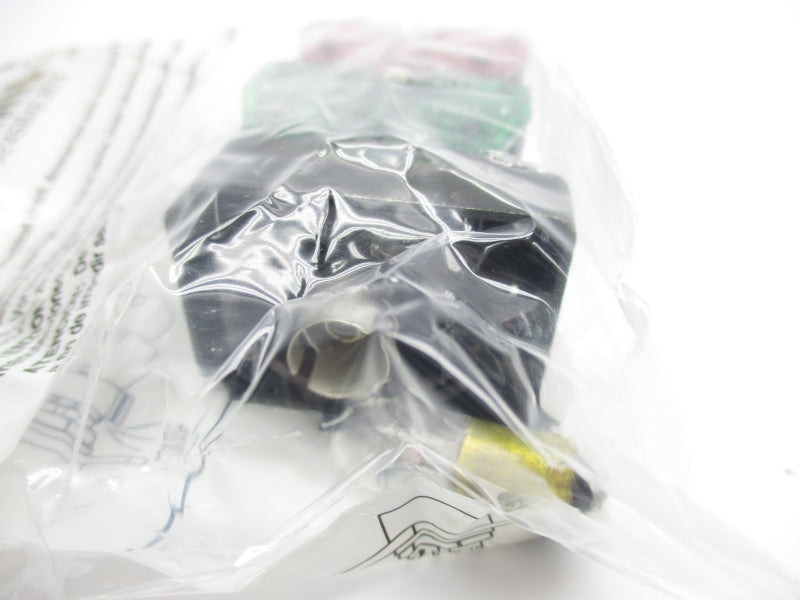 ALLEN BRADLEY 800E-2TLT5X11 SER. A 120/110V (PKG OF 5) (BR/WH) NSMP